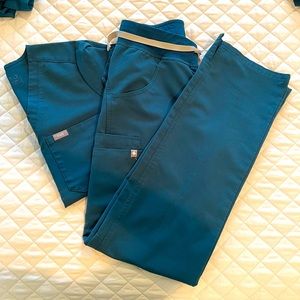 Figs Caribbean Blue scrub set
